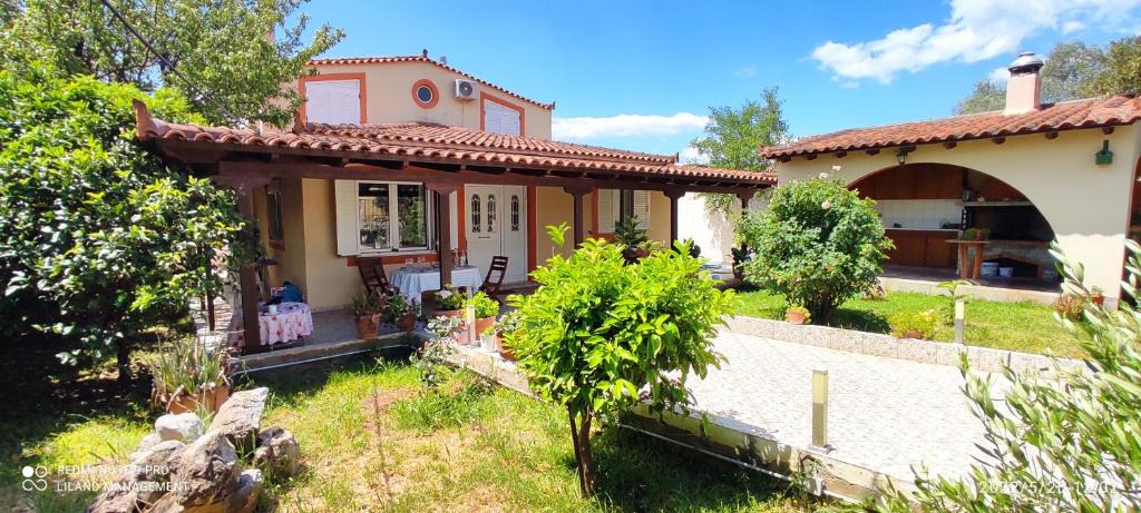 Lefkandi House | Liland Summer Cottage Lefkandi