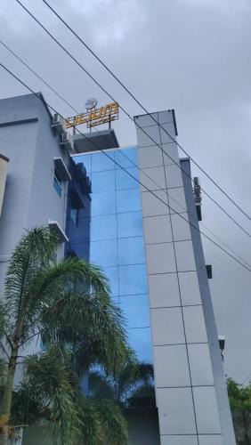 Mahalunge Ingale Hotel | Lilium Express