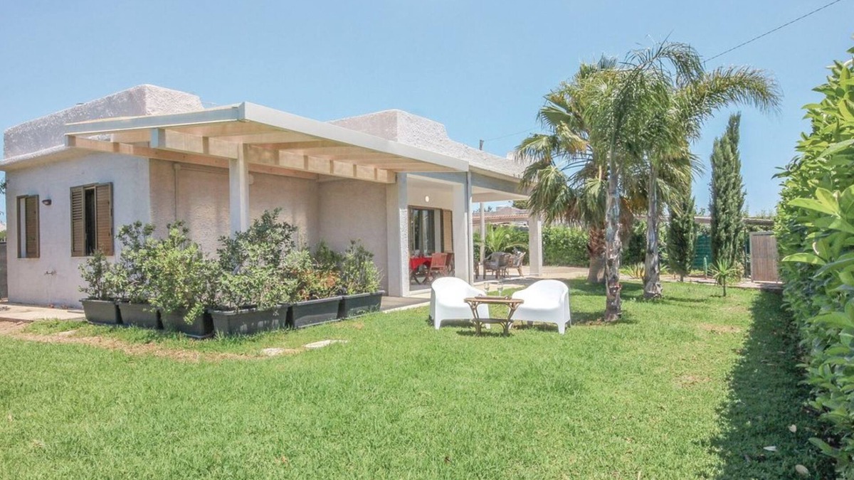 Porto Palo House | LILLA VILLA - MENFIELD PORT (AG)