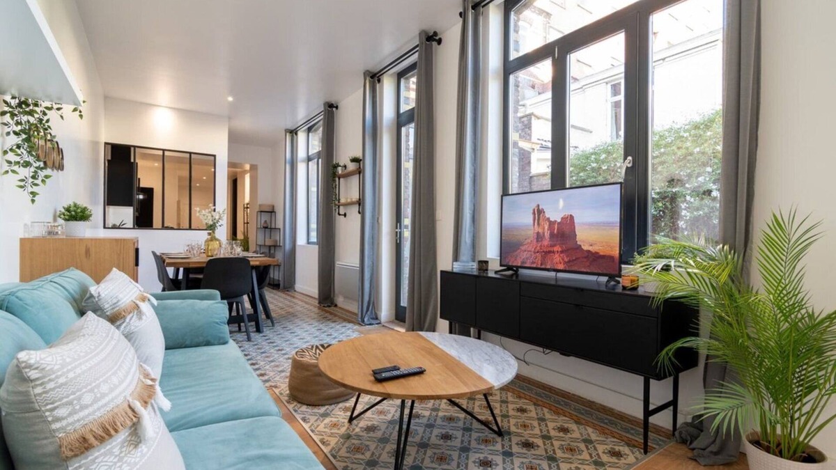 Wazemmes Apartment | Lille Centre - Beautiful apartment with garden !