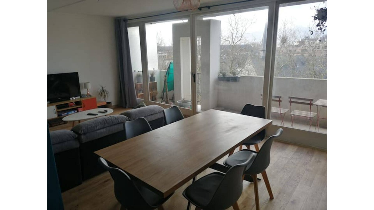 Lille Centre Ville Apartment | Lille Town Hall, 95m² with 2 large balconies