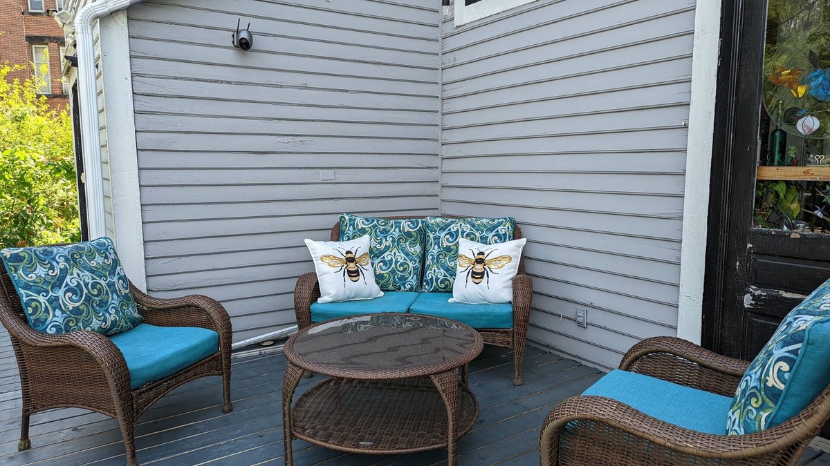 New Castle Bed & Breakfast | Lilly of the Nile room