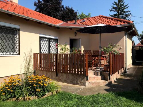 Balatonvilagos House | Lily House