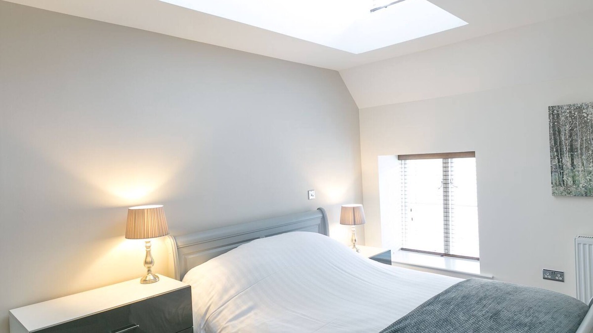 Stamford Apartment | Lily Pad - 2-bed apartment with river views
