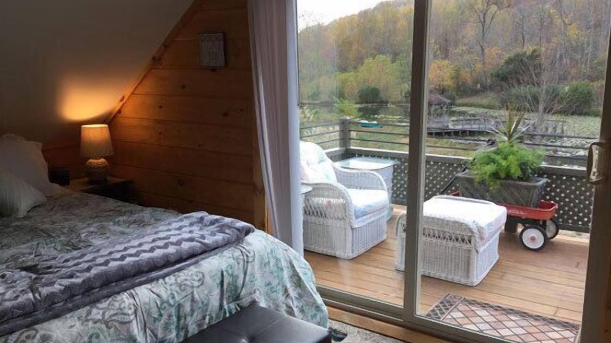 Hood House | Lily Pad | 3 Bed, 2 Bath