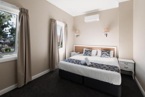 South Melbourne Hotel | Lily Sands Inn
