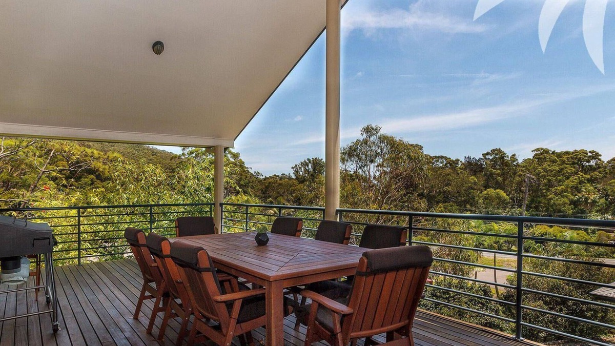 Elizabeth Beach House | Lilys - Pacific Palms Holidays