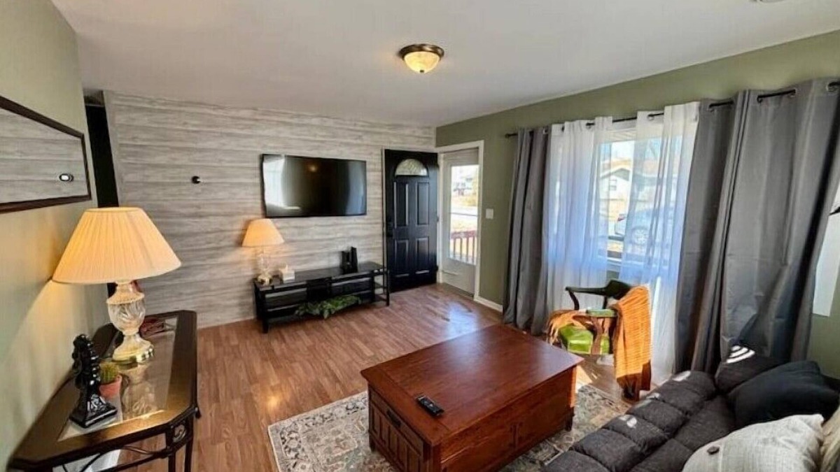 Lima House | Lima home close to major employers and I-75