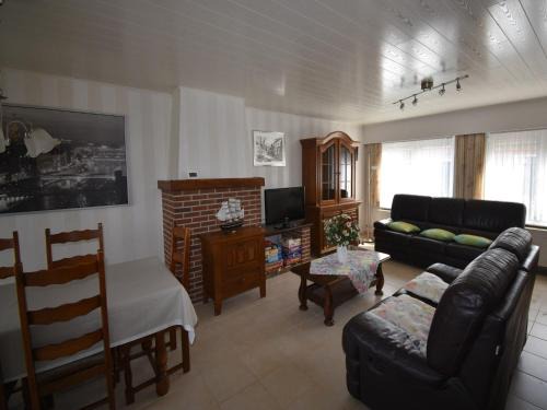 Grote-Brogel House | Limburg Hideaway with Garage