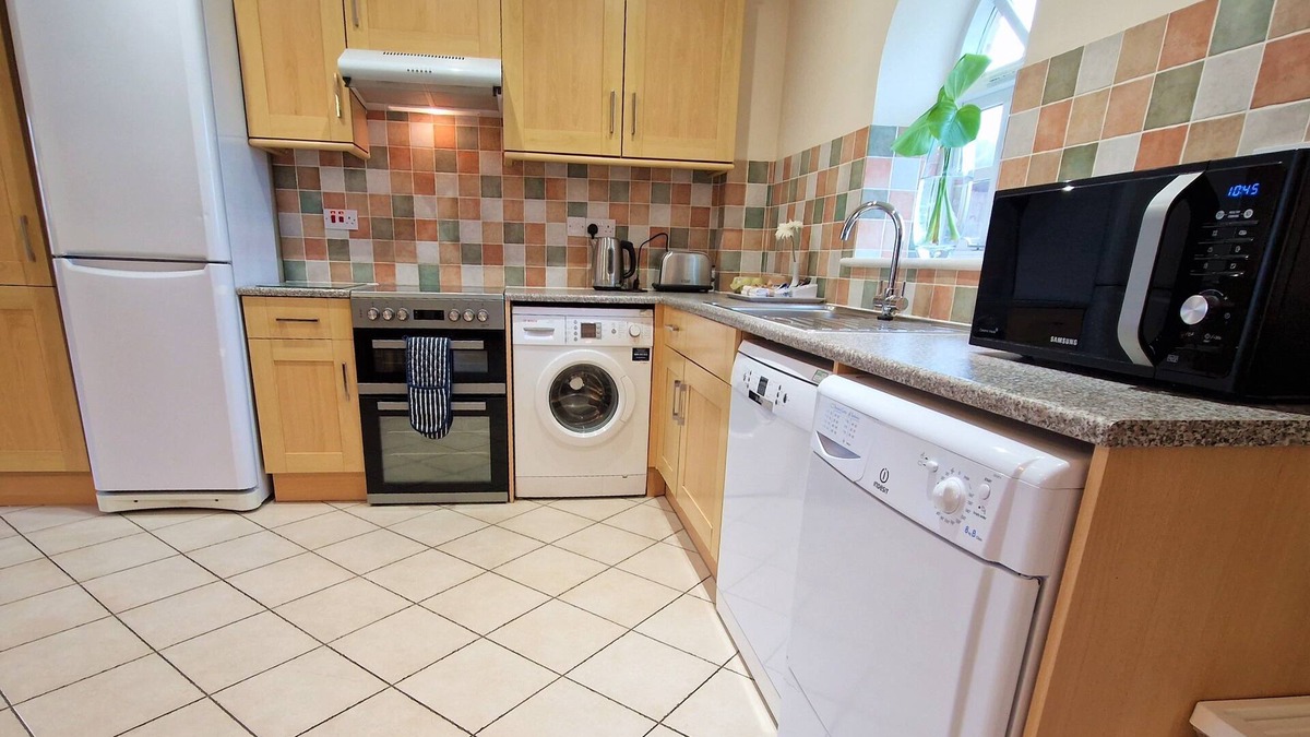 Ivinghoe Cottage | Lime Kiln - a two bedroom, sleeps 3 that sleeps 3 guests in 2 bedrooms