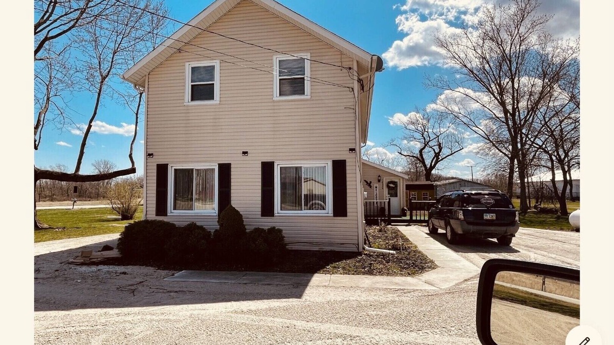 Oak Harbor House | Limestone Corner Bungalow