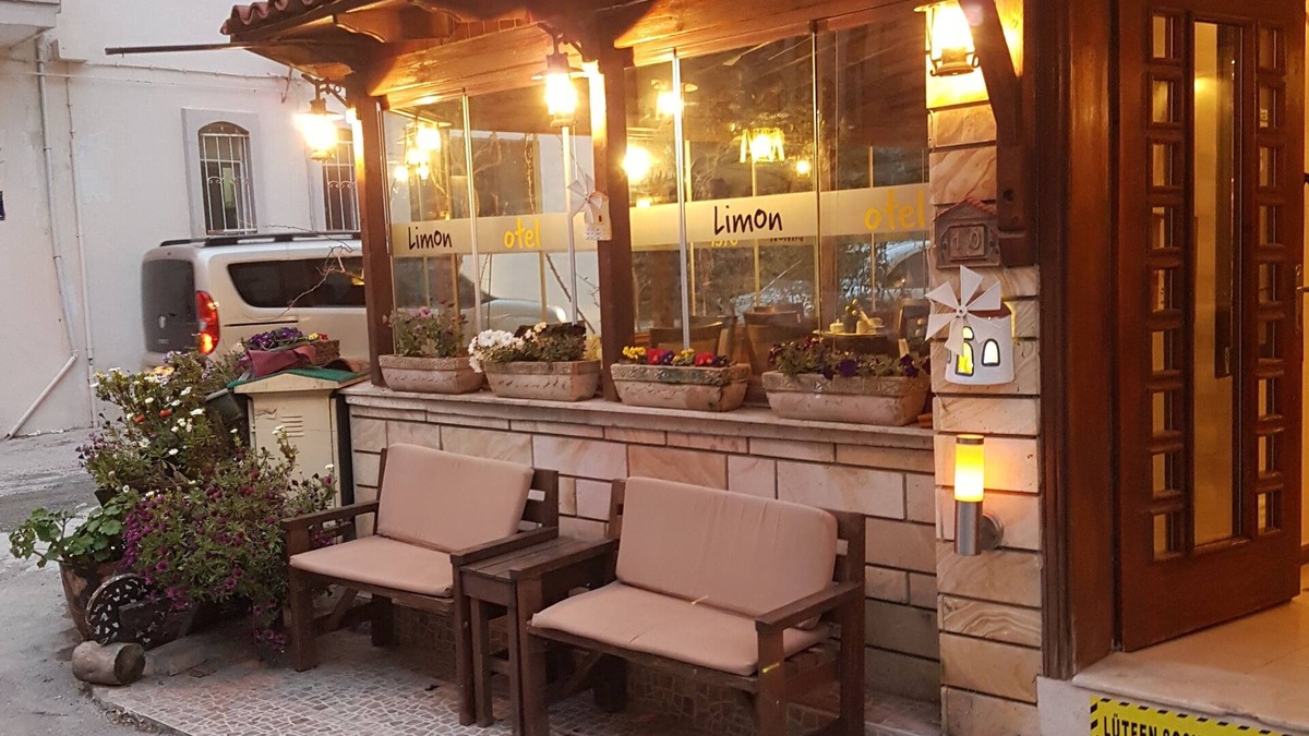 Foca Hotel | Limon Otel
