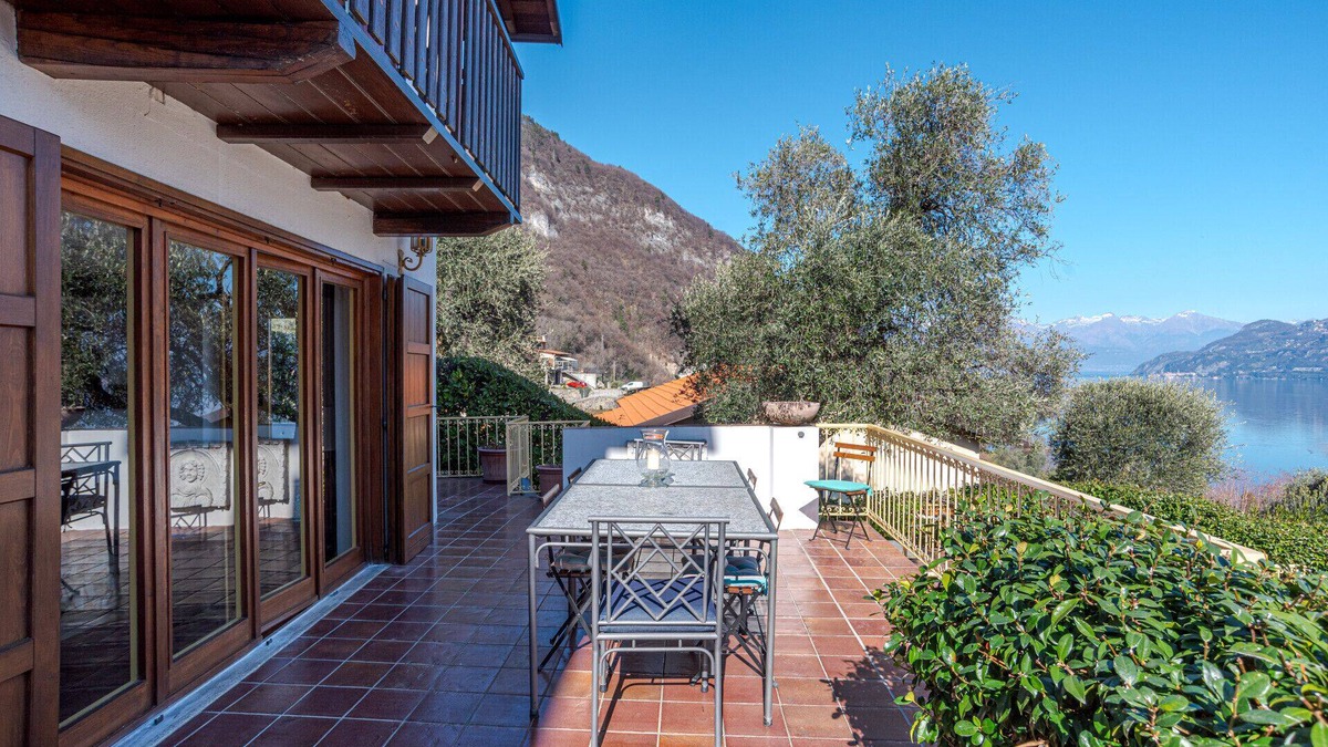 Limonta Villa | Limonta Lake View Villa with Terrace