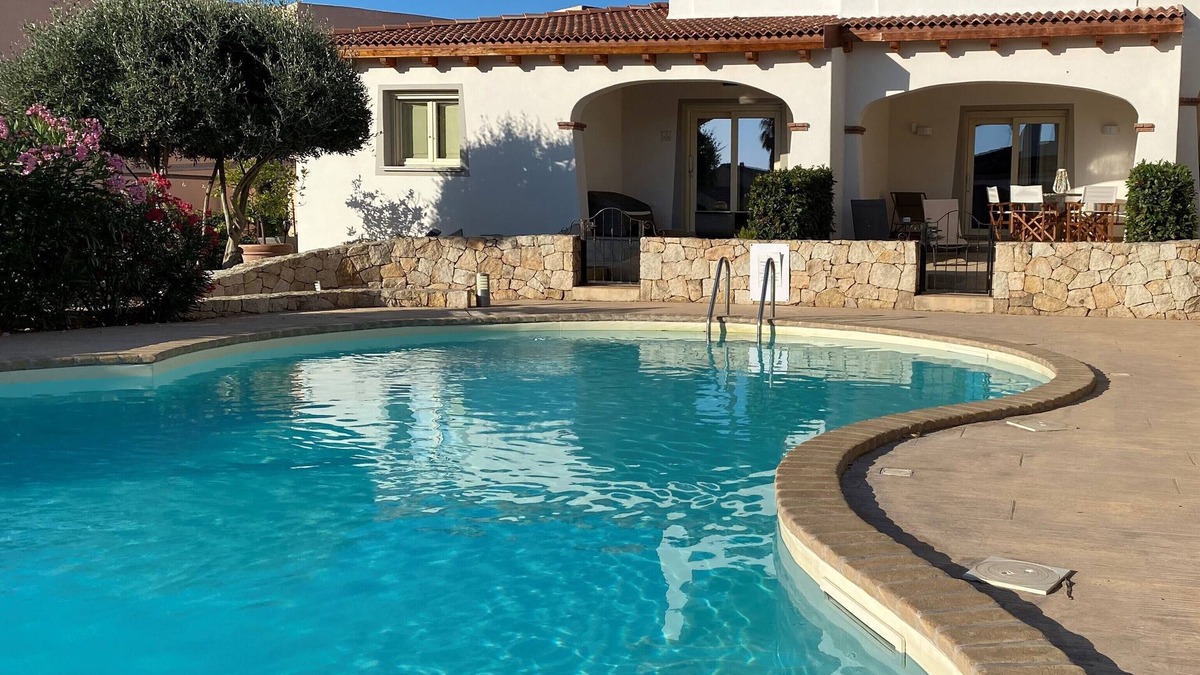 Limpiddu Apartment | Limpiddu Residence with Pool and Garden - New, all Comfort, Sea at 3 min