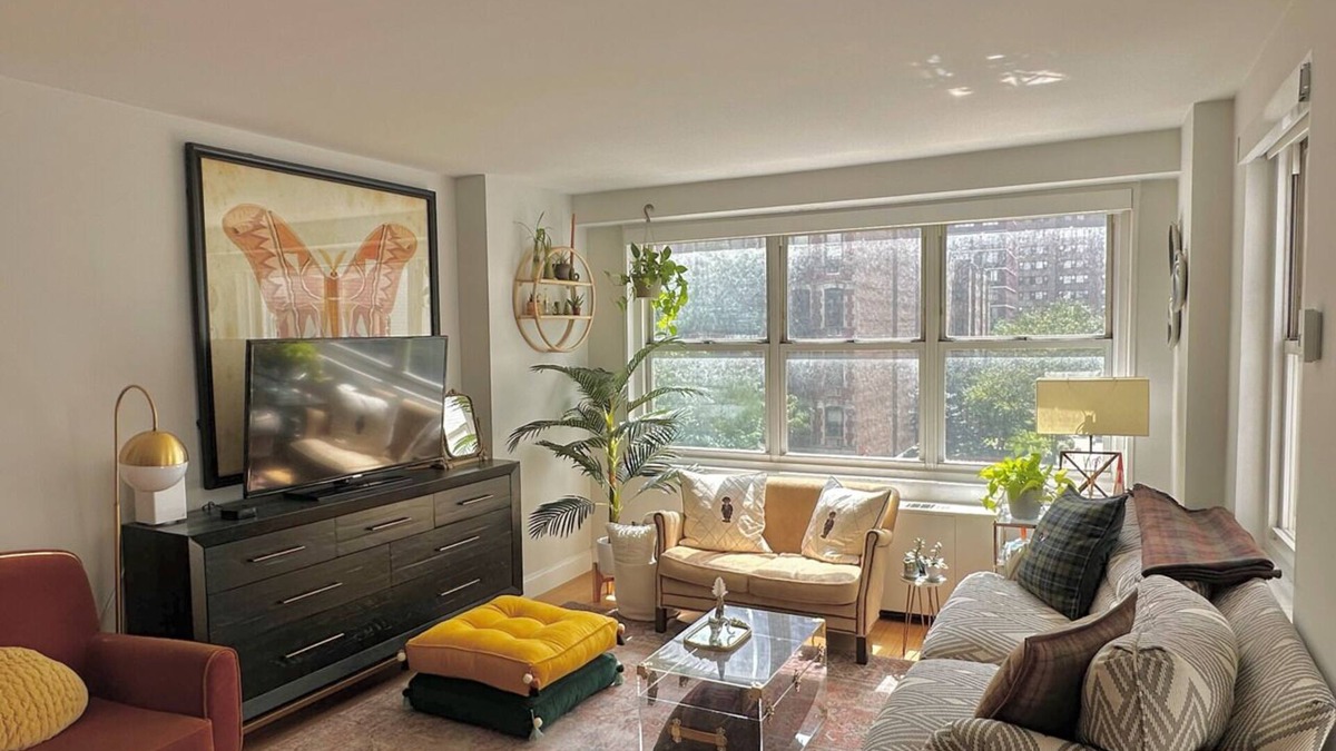 Lincoln Square Apartment | Lincoln Center Oasis - Luxury Apartment