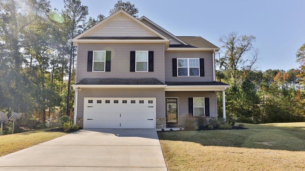Lincoln House | Lincoln Luxury~ Spacious 5BR w/2 Kings & Boat Parking!
