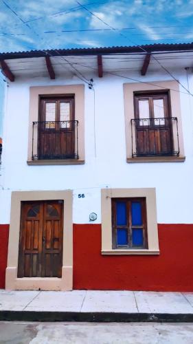 Centro House | Linda casa azul ubicada en el corazón de Pátzcuaro