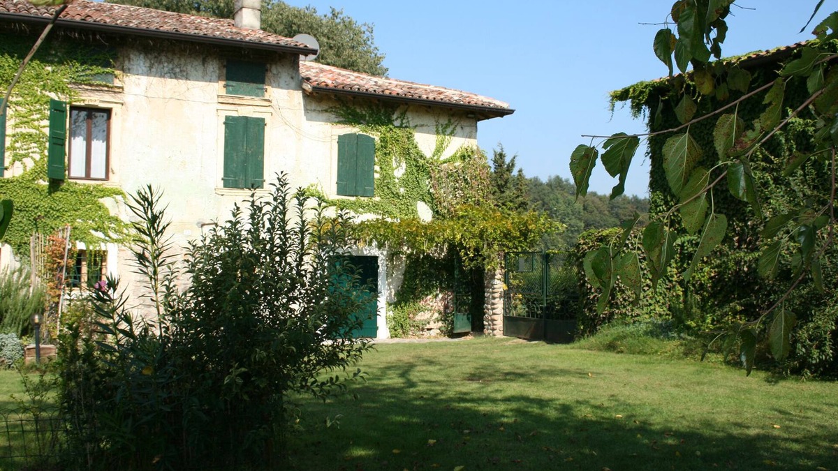Valeggio sul Mincio House | Lindoro - tasteful apt., garden, quiet, close to Peschiera del Garda