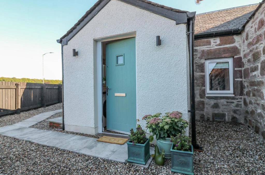 Kirriemuir House | Lindsay Cottage
