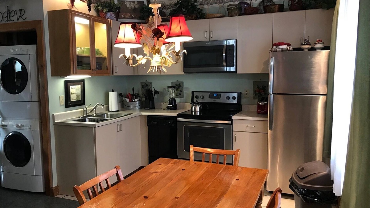 Cooperstown Cottage | Lindsey’s Cottage-1.3Mi to Dreams Park!2bdSleeps6