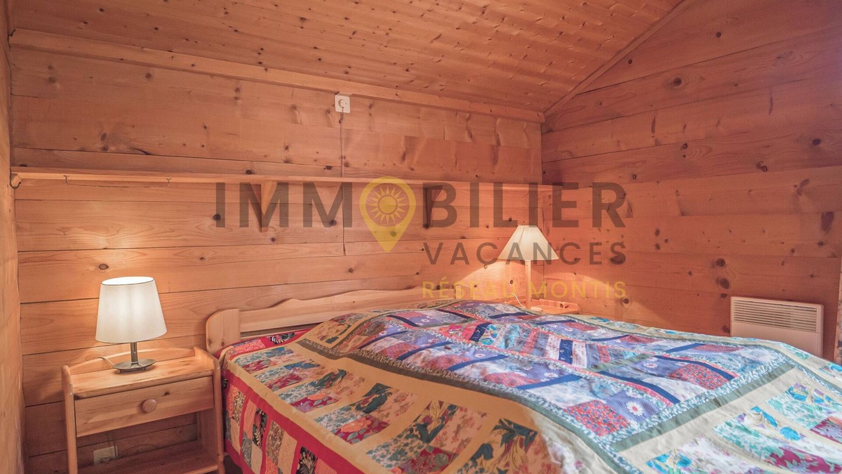 St. Luc Ski Chalet | Linen is not included in the service. We provide, if desired, linen packages including bed linen, ba