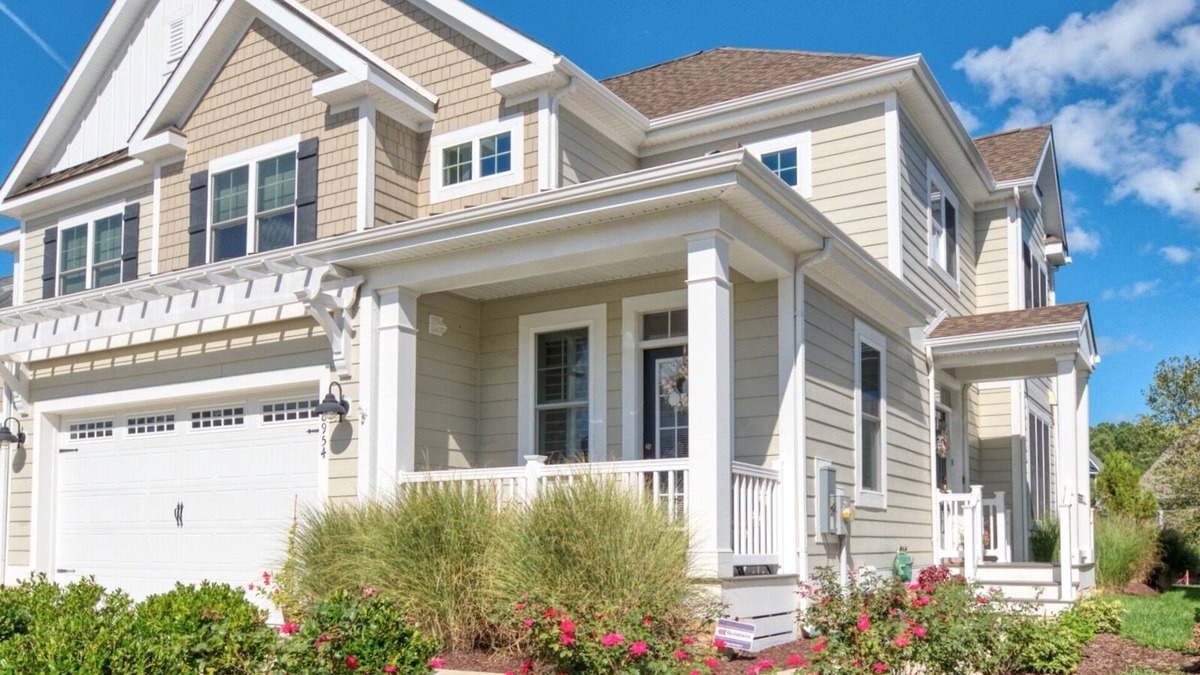Bayside House | Linens, Bikes, XBOX, Patio & w/access to Resort Pools, Kayaks, Hot Tubs & Saunas