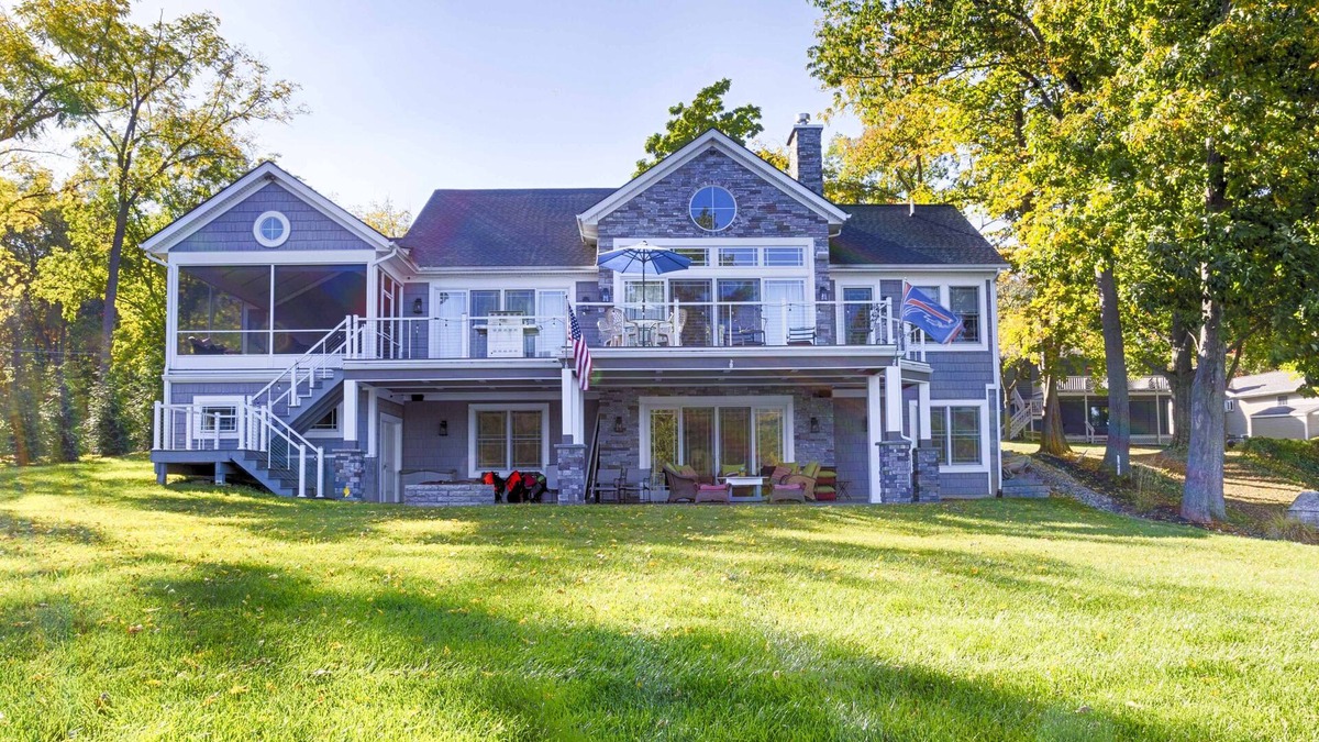 Honeoye House | Linger Longer Lakehouse: "Luxury Lake Living"