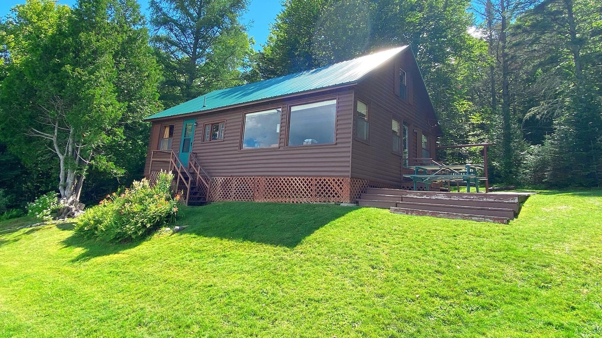 Rangeley Plantation House | 🐾Linn Lakeside - Very private, rustic cottage on 400 feet of Rangeley Lake frontage, dog friendly