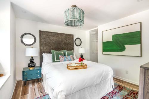 Inman Park Apartment | Lion's Lair