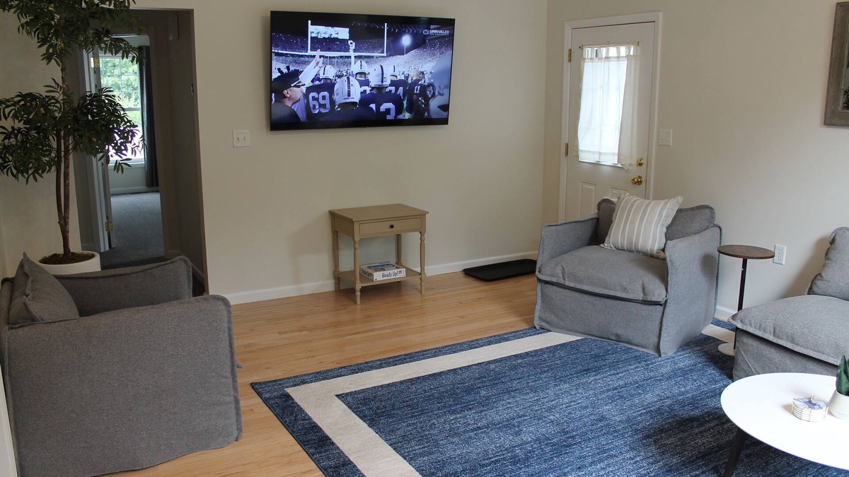 State College House | Lion’s Landing - PSU getaway! Everything needed for a fun, hassle-free stay!