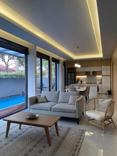 Padalarang Villa | Lioravilla21 KBP with private pool,very comfortable and cozy,near WHOOSH and WAHOO