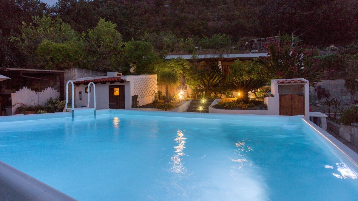 Canneto Villa | Lipari-Aeolian house surrounded by the sea garden