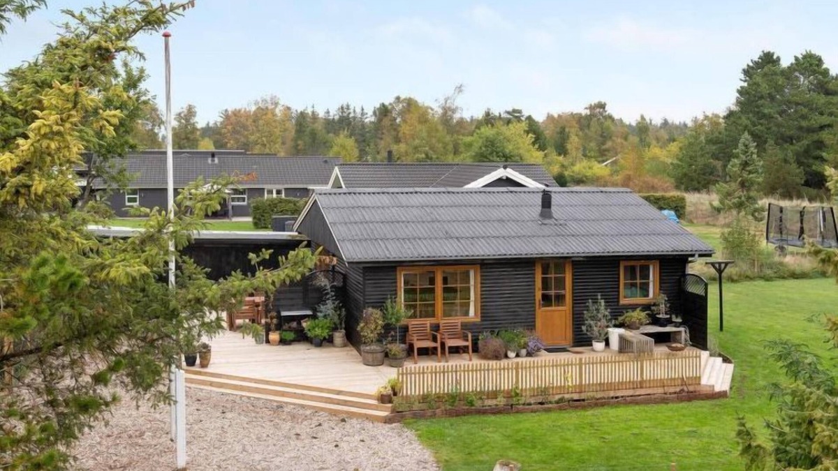 Hou House | "Lisabeth" - from the sea by Interhome