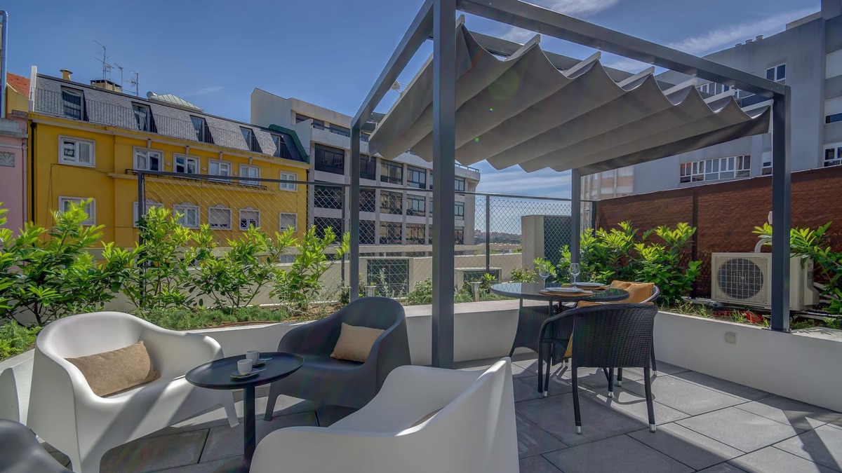 Sao Jorge de Arroios Apartment | Lisbon Avenue Apartments- Free ParkinG & Private Terrace