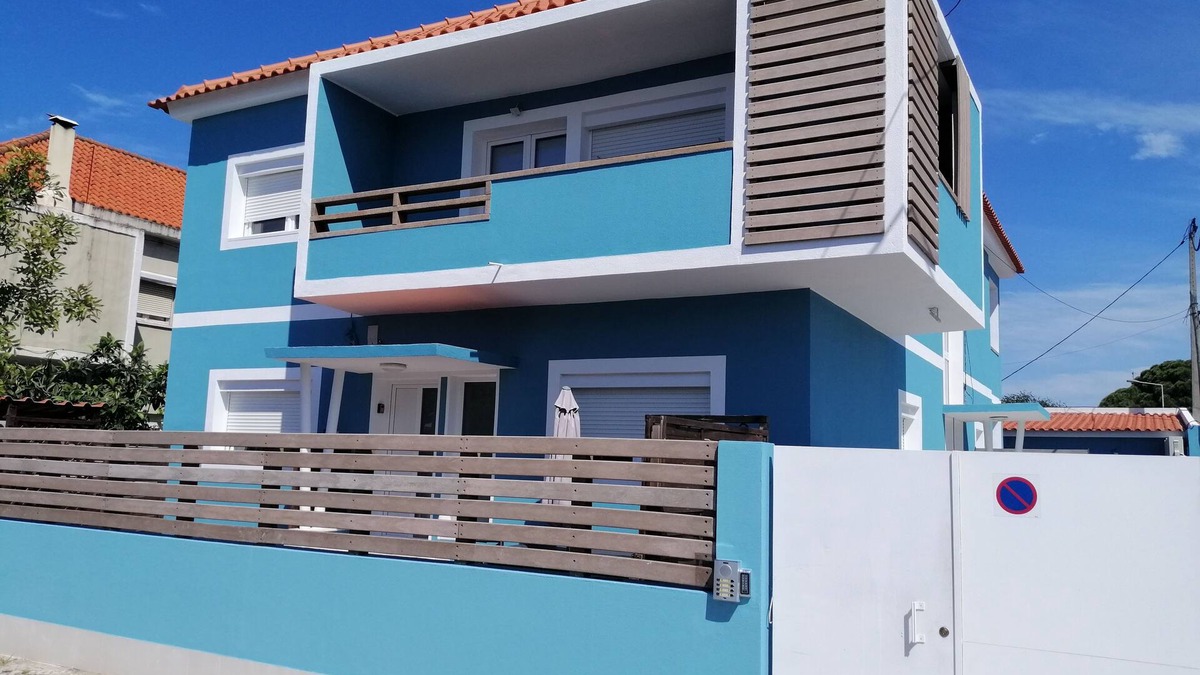 Costa de Caparica Apartment | Lisbon Beach Apartments 3. Beach 5 minutes, terrace, barbecue, pets welcome