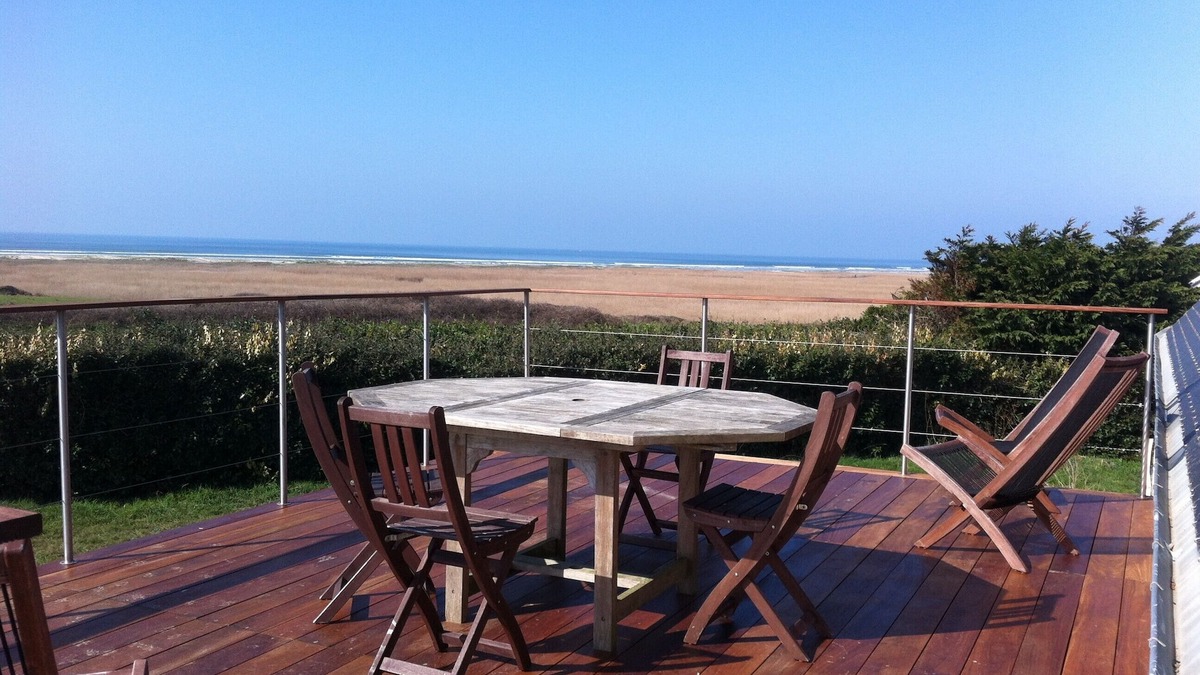 Treogat House | Listed site - full sea view and reed beds