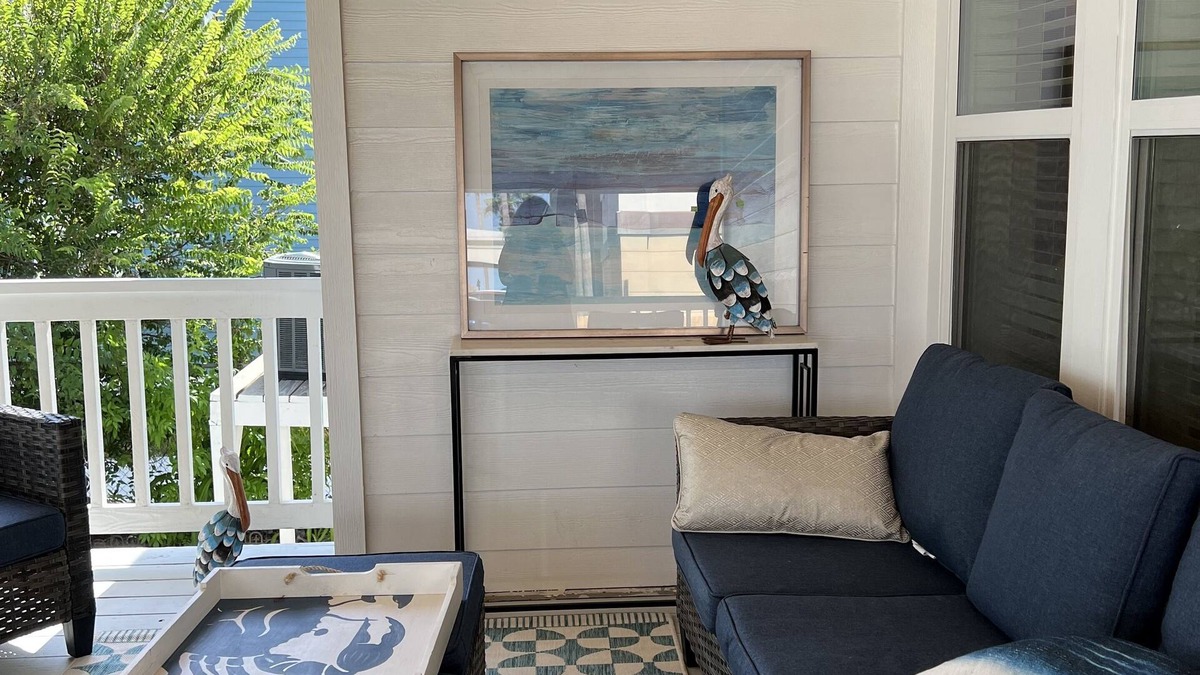 San Jacinto House | Literally feet away from the beach. Newly remodeled! Perfect for a party of 2-8