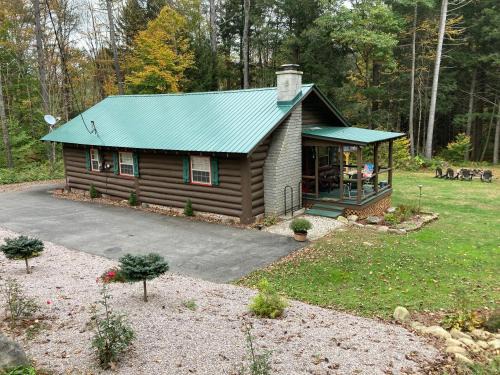 Day House | Little Bears CABIN in the ADIRONDACKS