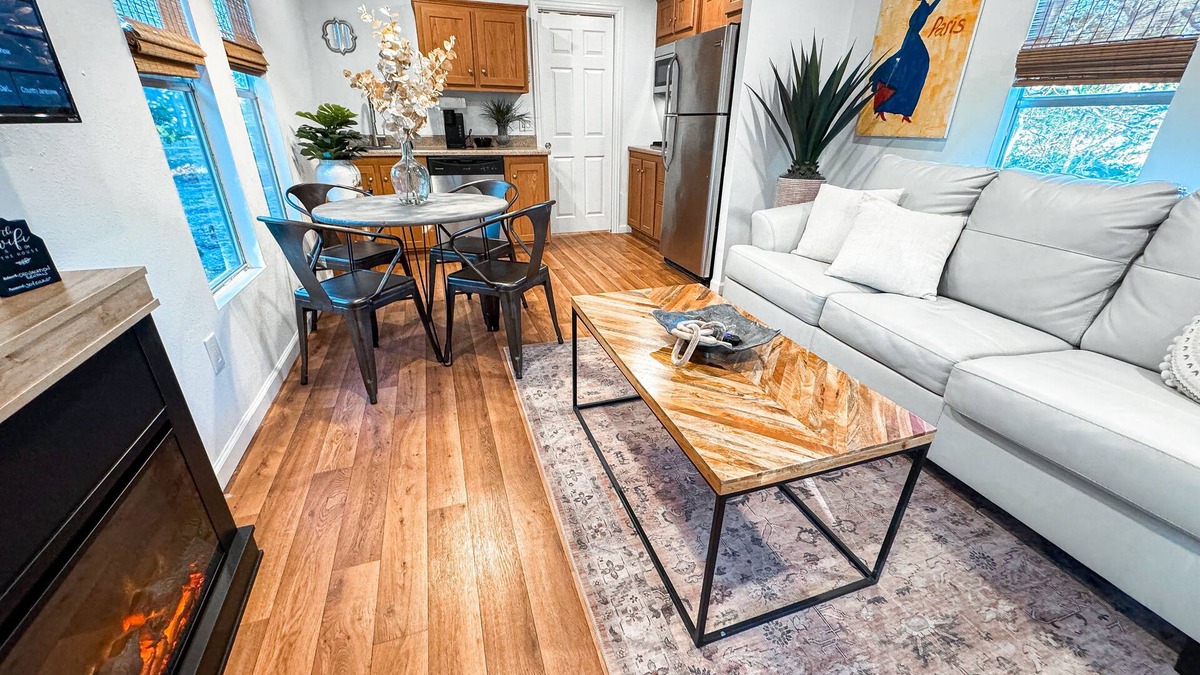 Somerville Cabin | Little Black Cabin in the Oaks