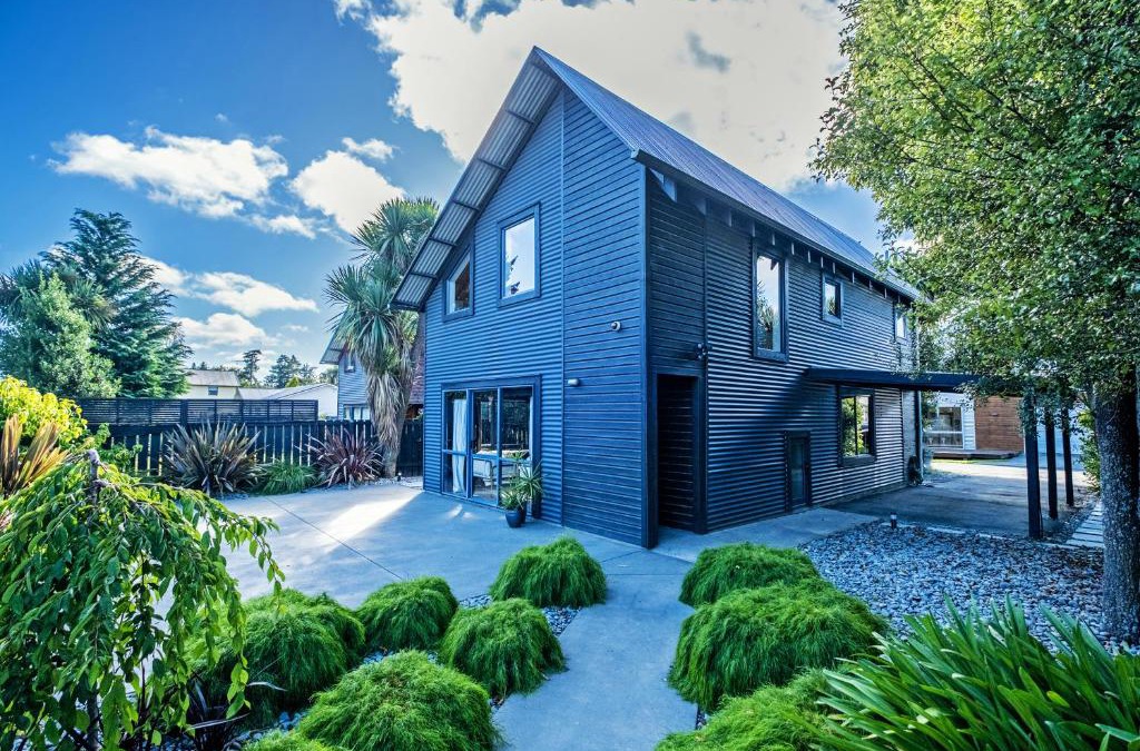 Methven Ski Chalet | Little Black Chalet Methven