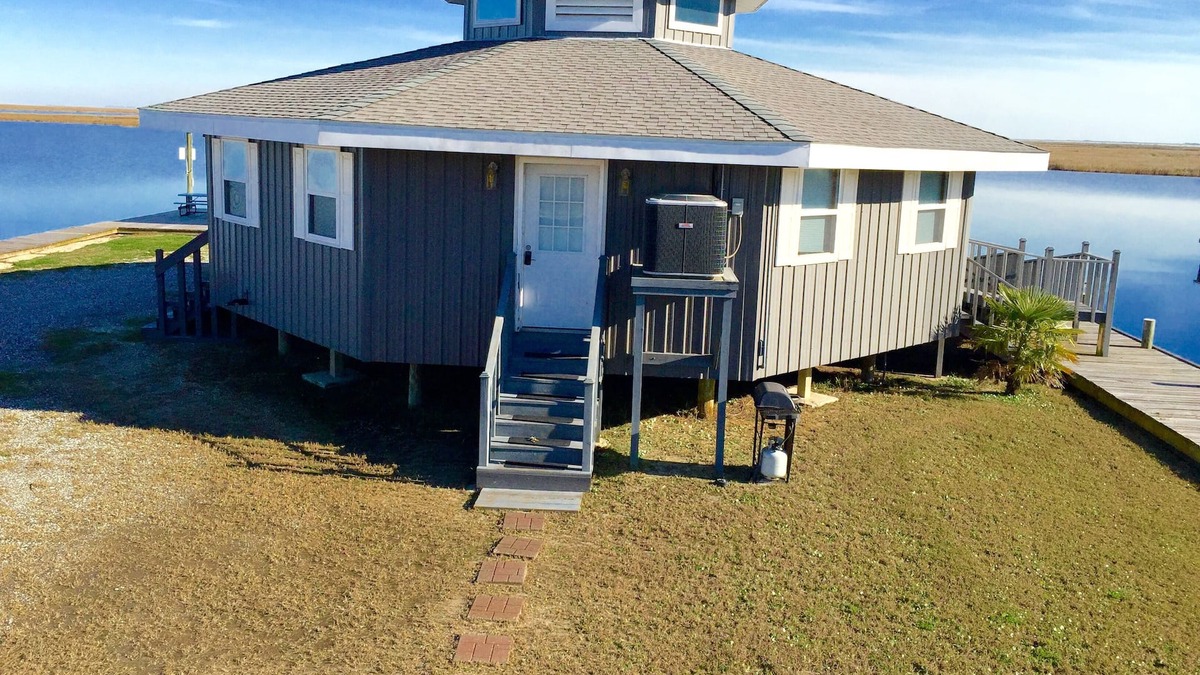 Slidell Cottage | 'Little Blue Crab' Quaint Slidell Home: Near Lakes