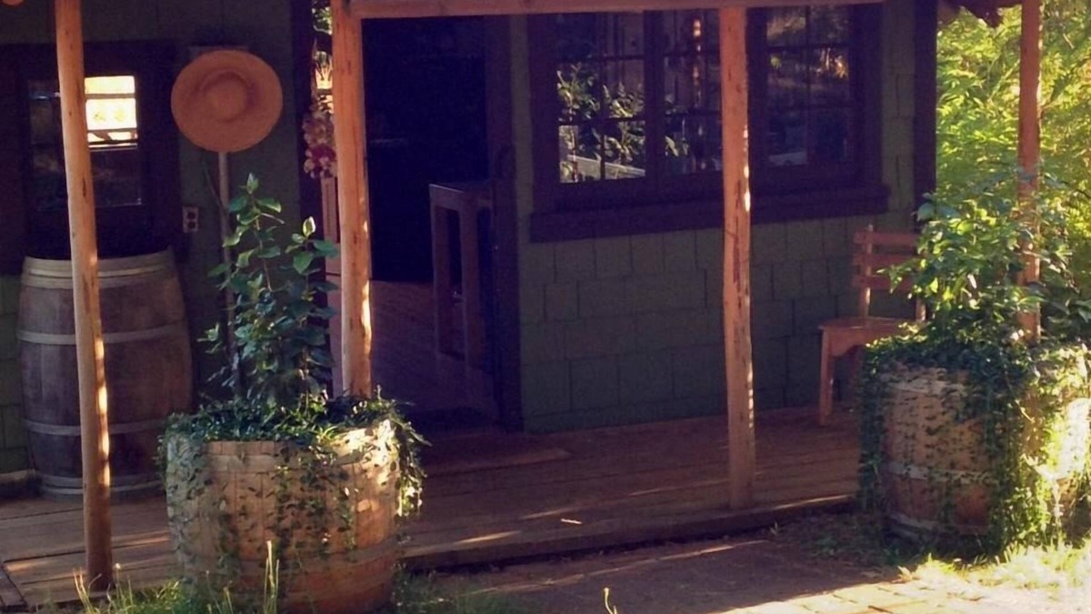 Philomath Cabin | Little Cabin at Wren Vineyard