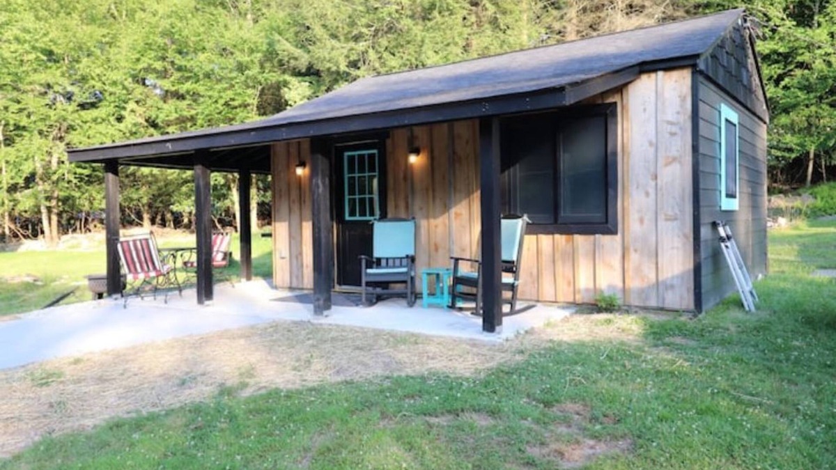 Greentown Cabin | Little Cabin on the Creek Pocono Mountains