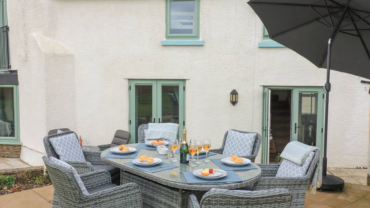 Saint Anns Chapel House | LITTLE COOMBE, pet friendly, with open fire in St Ann's Chapel