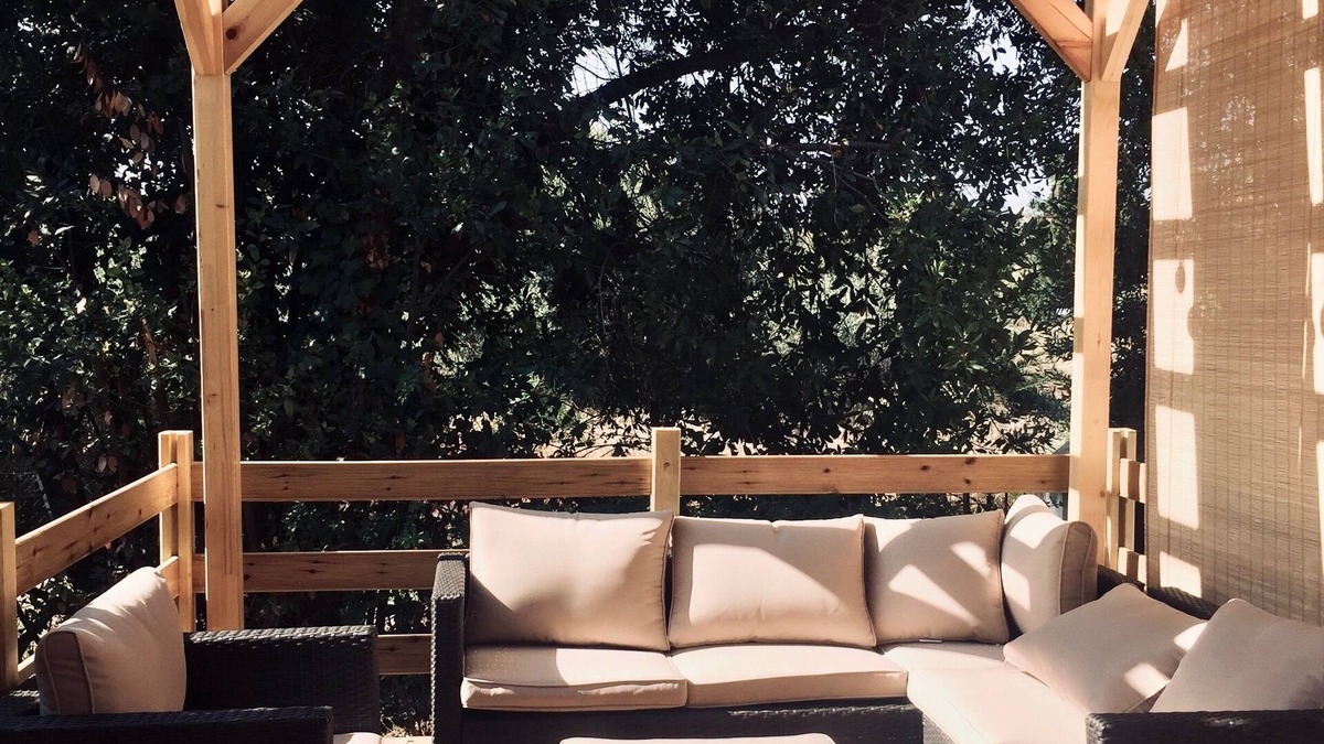 Oropos Cottage | Little cottage by the sea