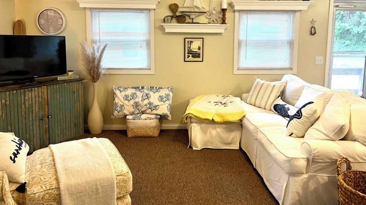 Onsted Cottage | Little Dipper Cottage on Sand Lake, Onsted, MI