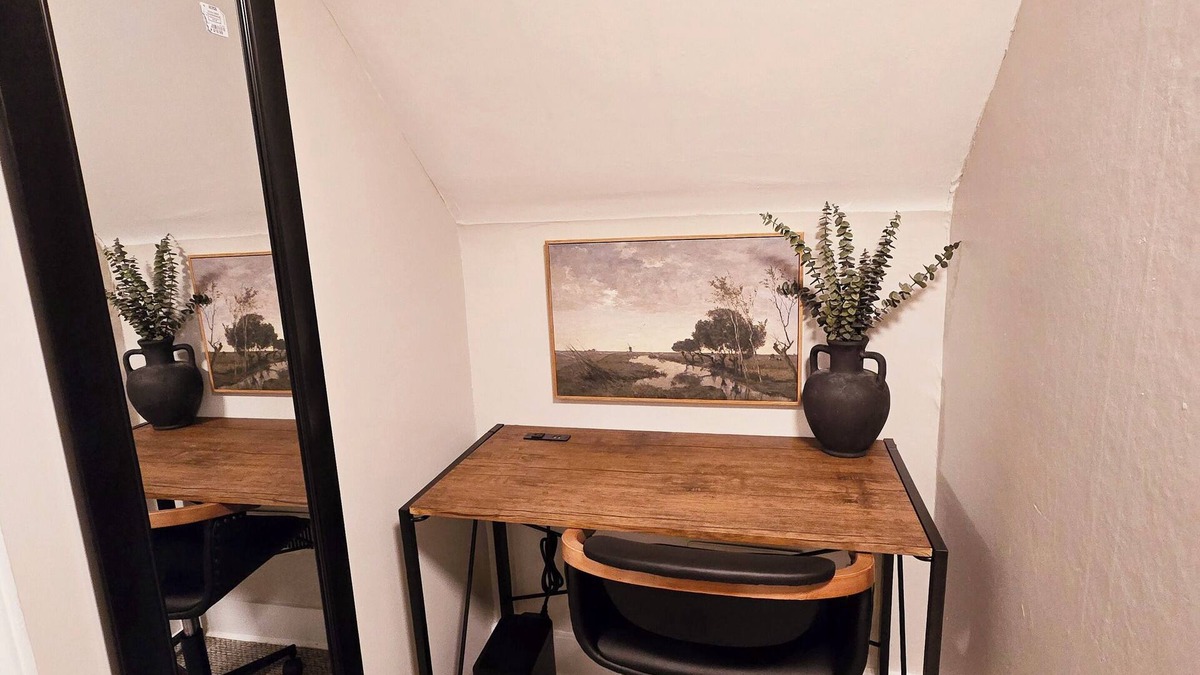 Downtown Akron Apartment | Little Duck Loft - Cozy 1-bedroom apartment with AC and WiFi near Downtown Akron