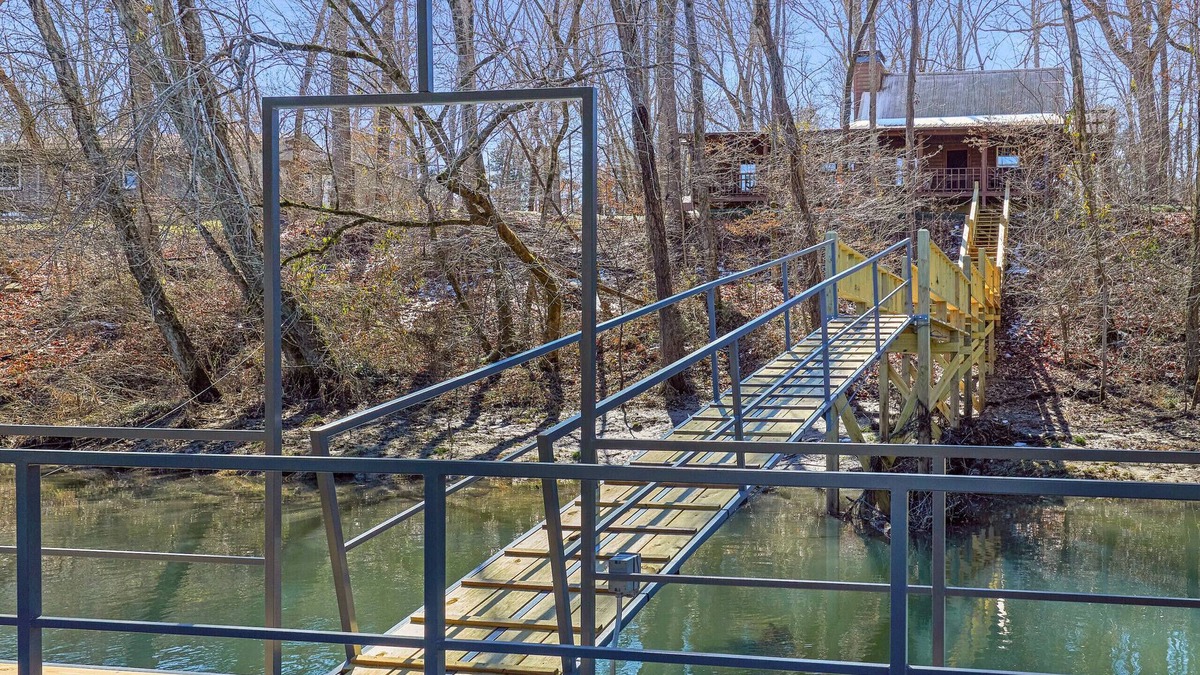Wilburn House | Little Dunham River Cabin ~ on the Little Red