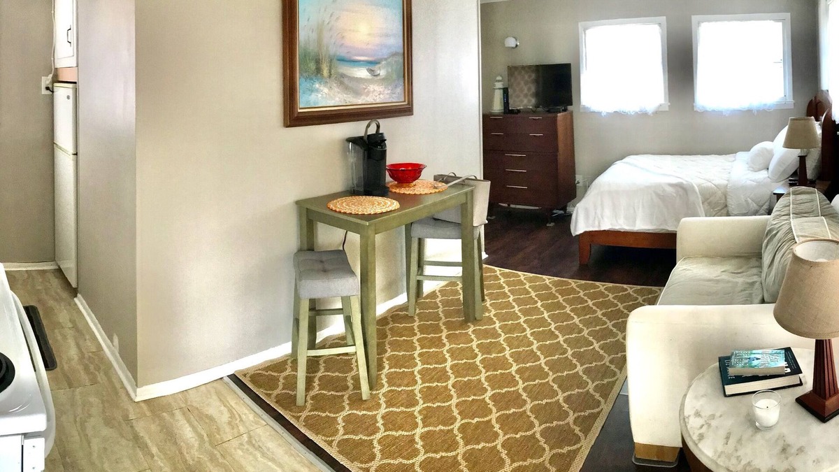 Jensen Beach Cottage | Little Eleven Place at Pelican's Rest