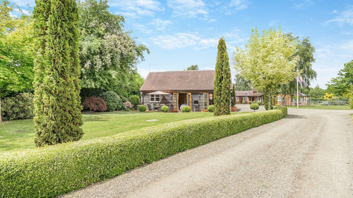 Little Hereford House | Little Gable - Two Bedroom House, Sleeps 4